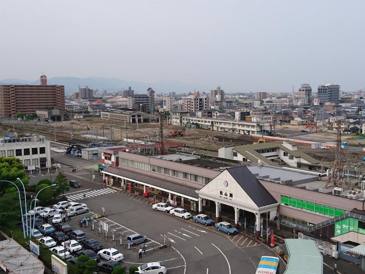 松山终端酒店 外观 照片